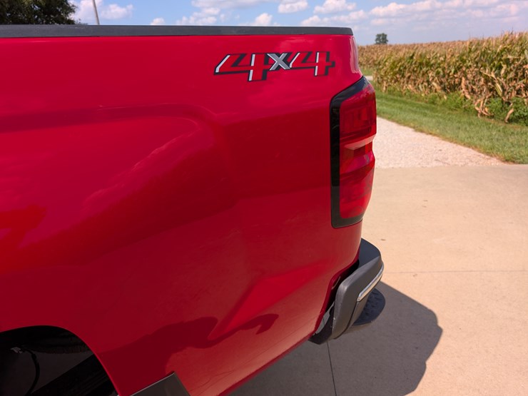 2018-chevrolet-2500hd-image-39