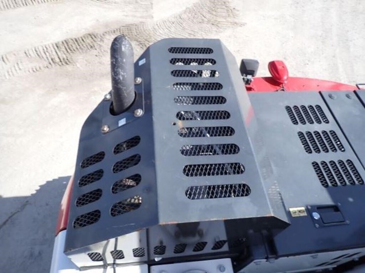 2021-bobcat-e145-image-30