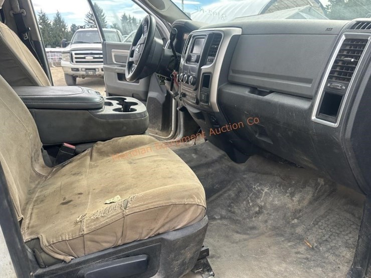 2014-dodge-ram-3500-image-34