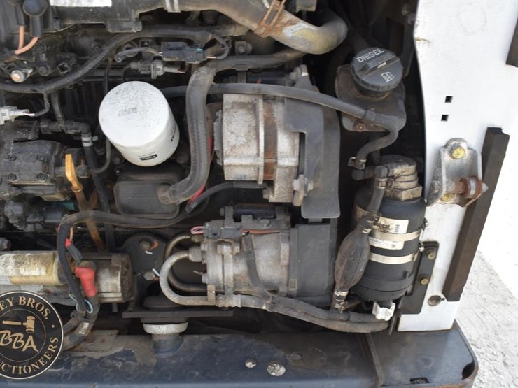 2016-bobcat-s770-image-35