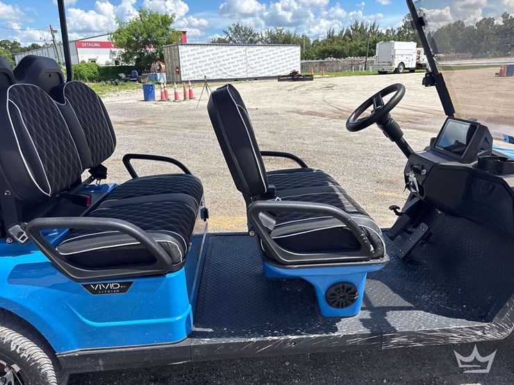 2024-vivid-ev-6-person-electric-cart-image-13