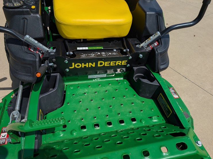 2019-john-deere-z915e-image-16