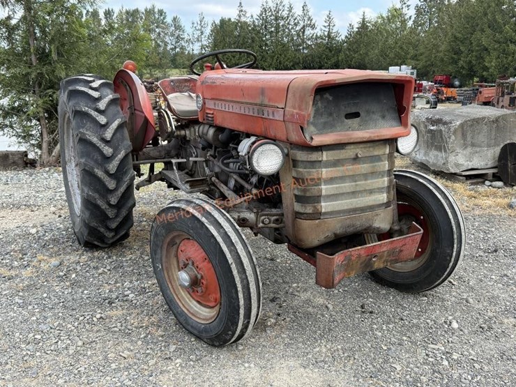 massey-ferguson-135-image-29