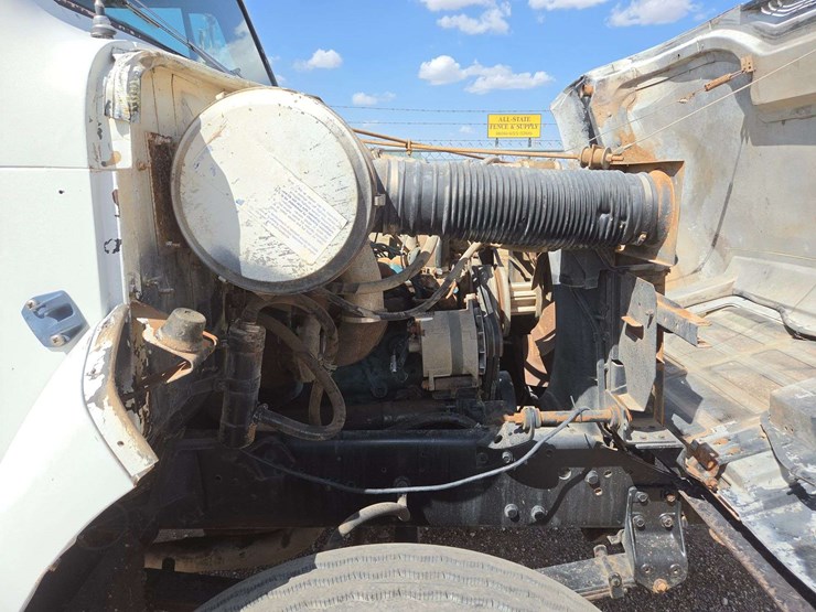 1984-international-1954-conventional-cab-image-35