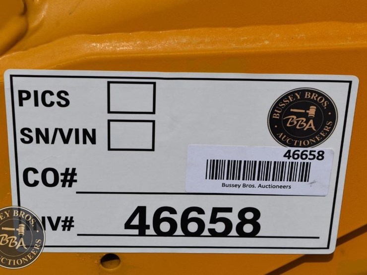 2015-caterpillar-287d-image-55