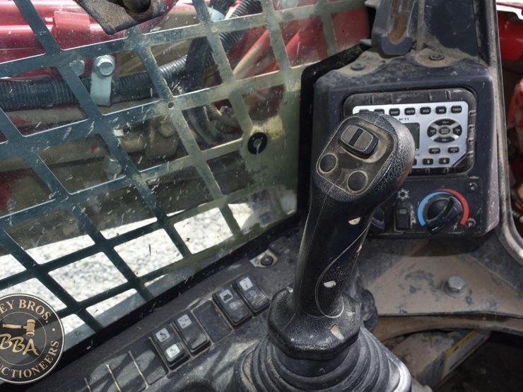 2022-takeuchi-tl10v2-image-51