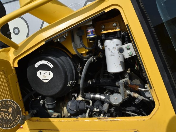 2018-komatsu-d51pxi-24-image-45