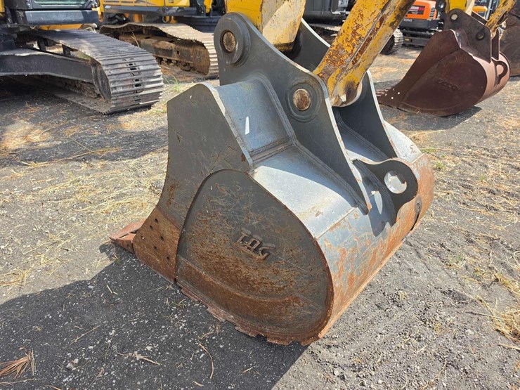 2024-kobelco-sk260-lc-11-image-17