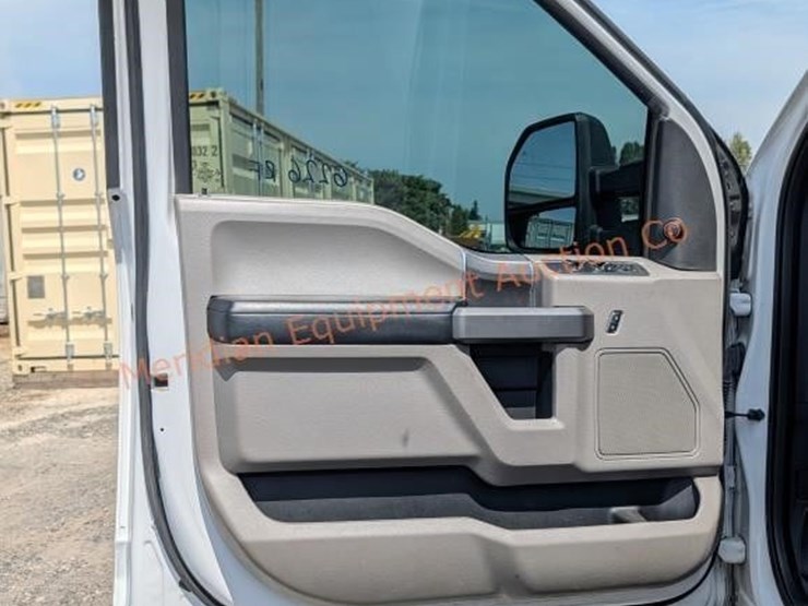 2016-ford-f150-xlt-image-56