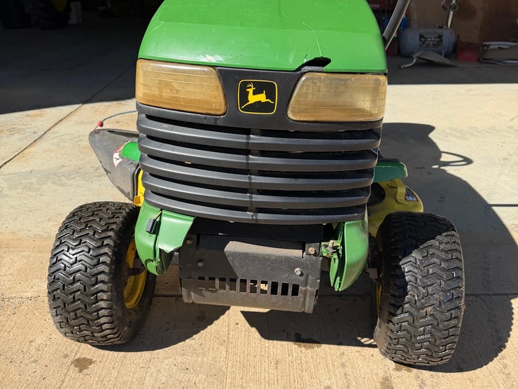 john-deere-lt133-image-2