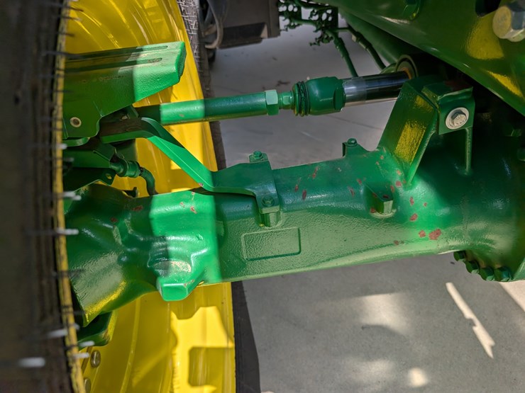2015-john-deere-6175r-image-55