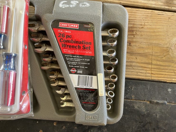 craftsman-metric-combination-wrench-set-and-screwdriver-set-image-2