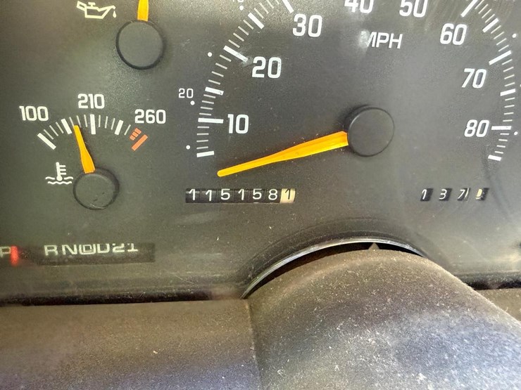 1992-chevrolet-cheyenne-3500-image-28