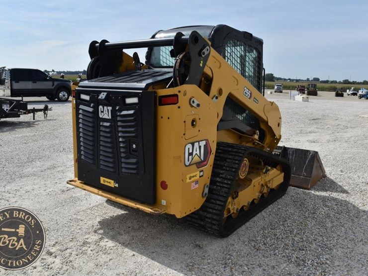 2024-caterpillar-255-image-17