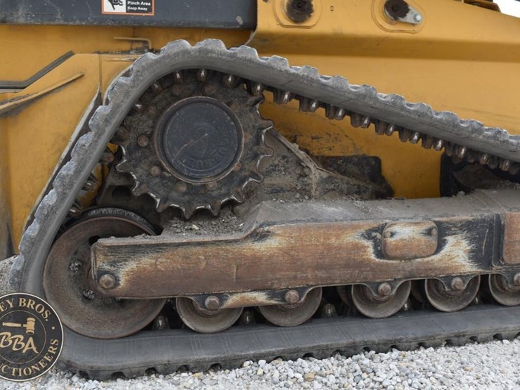 deere-333g-image-40