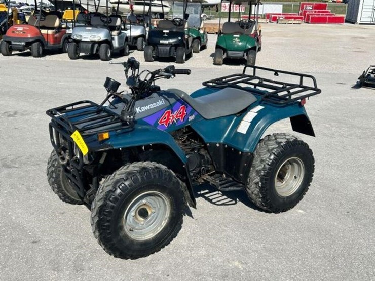 1996-kawasaki-bayou-300-image-1