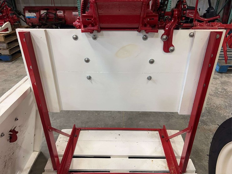 international-end-gate-seeder-image-7