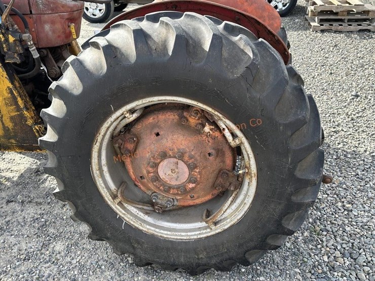 massey-ferguson-65-image-11