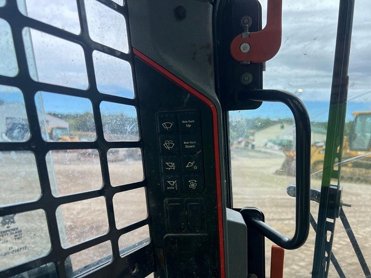 2023-bobcat-t62-image-24