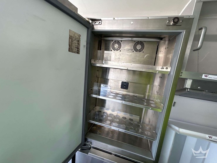 2010-mercedes-benz-sprinter-4500-image-34
