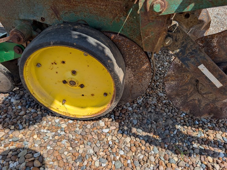 john-deere-7100-image-34