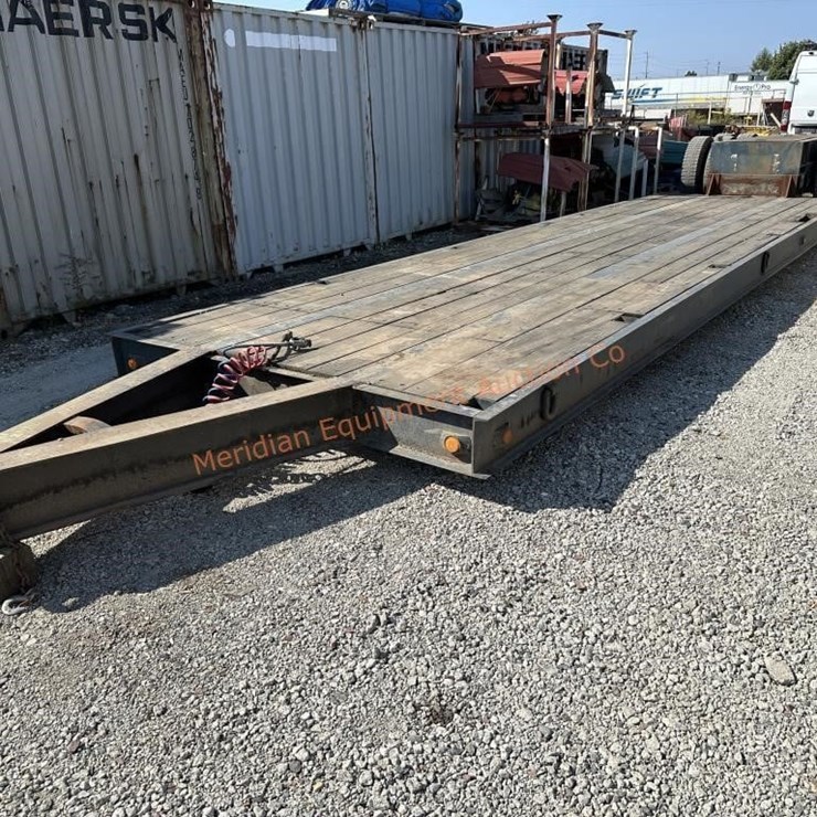 CUSTOM TRAILER