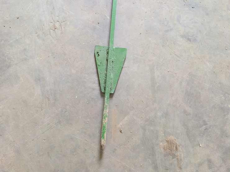 hand-crafted-steel-flower-decor-image-5