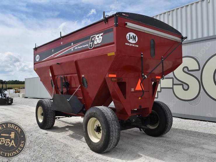 2020-j&m-555-image-6