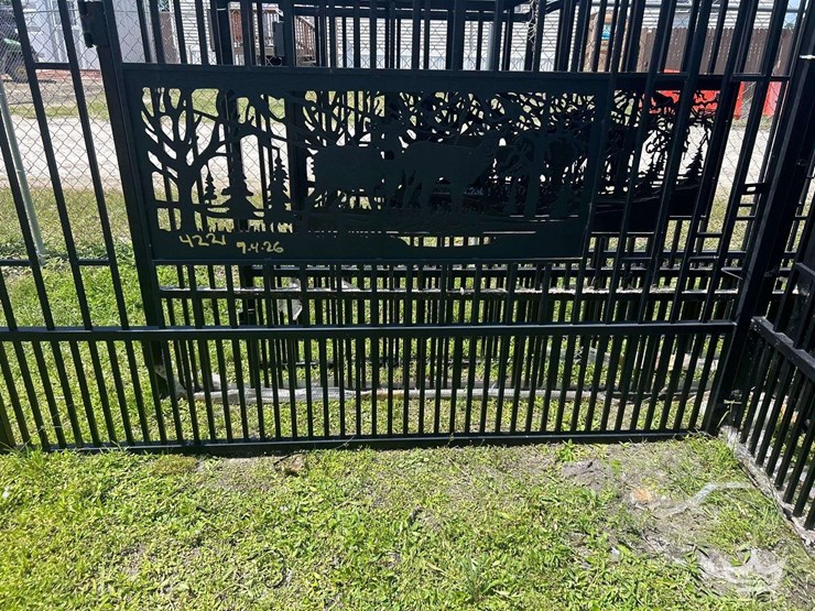 2026-20ft.-bi-parting-iron-gate-deer-style-image-1