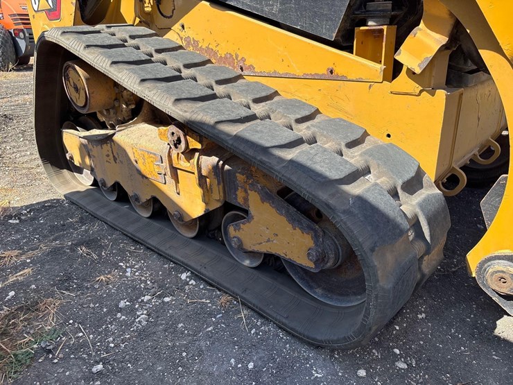 2021-caterpillar-259d3-image-8