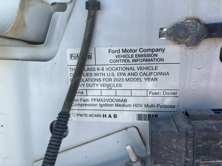 2024-ford-f750-image-27