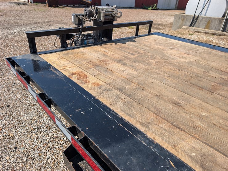24’-tandem-axle-trailer-image-17