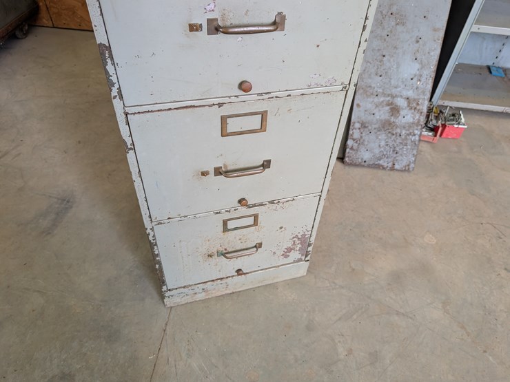 4-drawer-file-cabinet-image-6