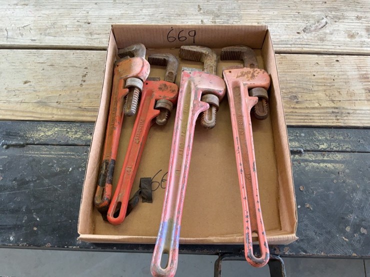 (4)-pipe-wrenches-image-2
