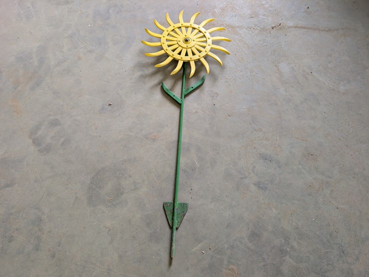 hand-crafted-flower-decor-image-1