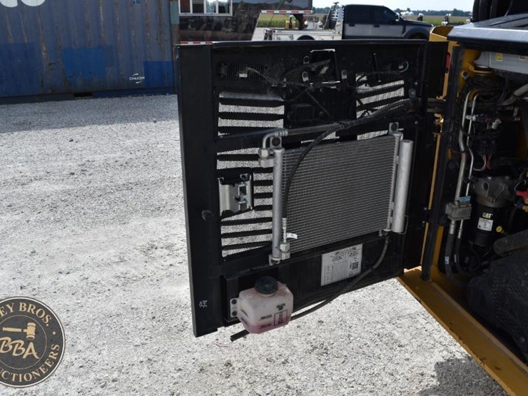 2024-caterpillar-255-image-33