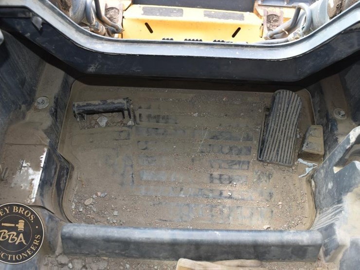 deere-333g-image-53