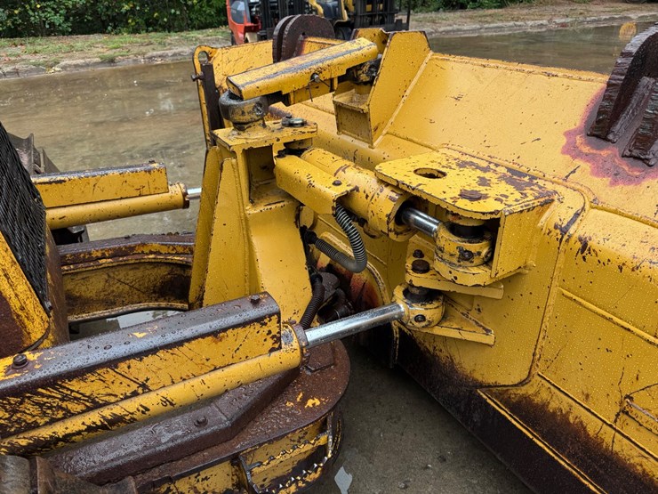 caterpillar-d5g-image-2