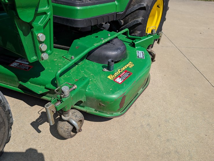 2012-john-deere-1026r-image-25