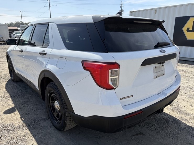 2020-ford-explorer-image-6