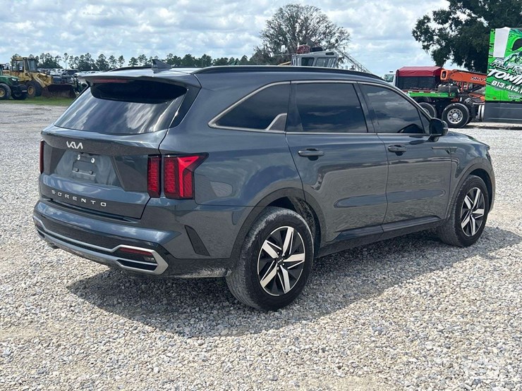 2022-kia-sorento-image-3