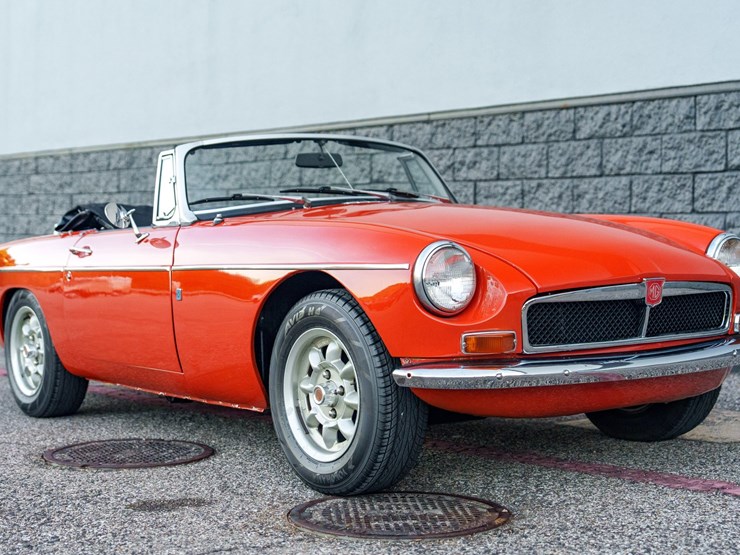 #1069-•-offered-at-no-reserve-|-1973-mg-mgb-mark-lll-convertible-image-5