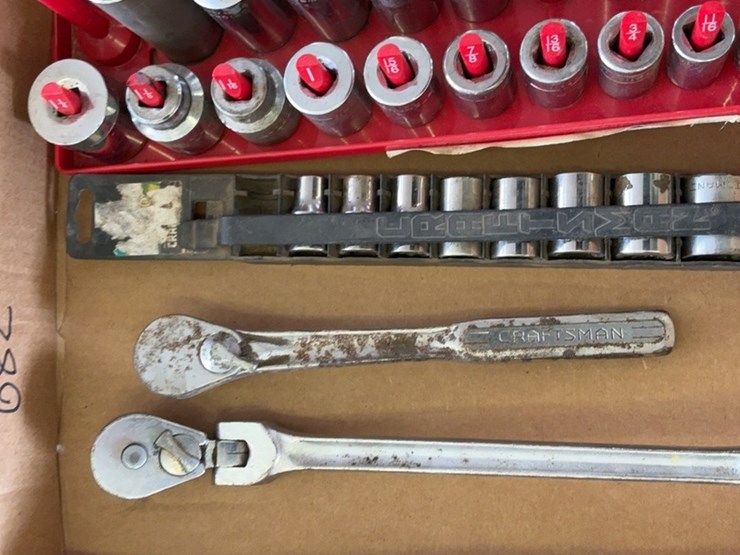 (2)-craftsman-ratchets-and-miscellaneous-sockets-image-3