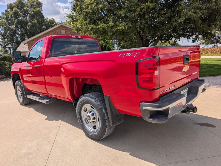 2018-chevrolet-2500hd-image-3