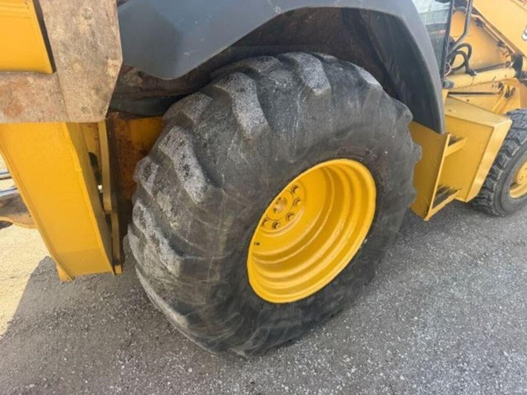 2006-deere-310g-image-54