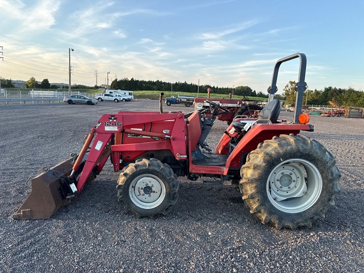 massey-ferguson-1260-image-11