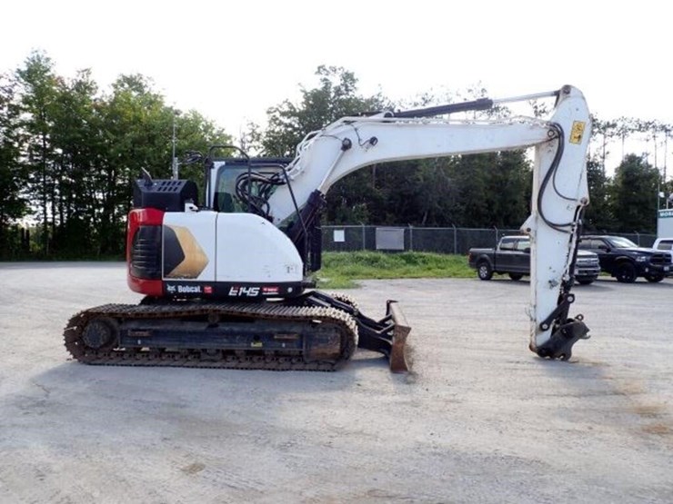 2021-bobcat-e145-image-3