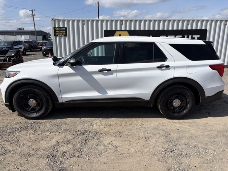 2020-ford-explorer-image-7