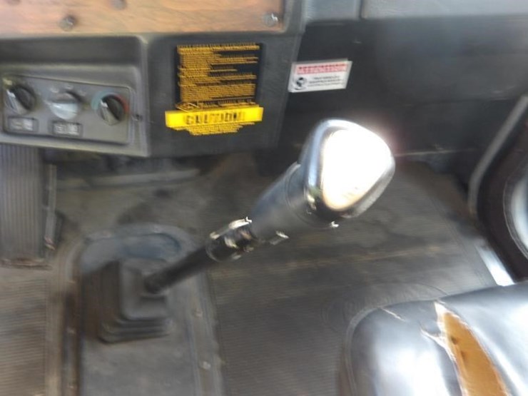 1997-peterbilt-379-image-35