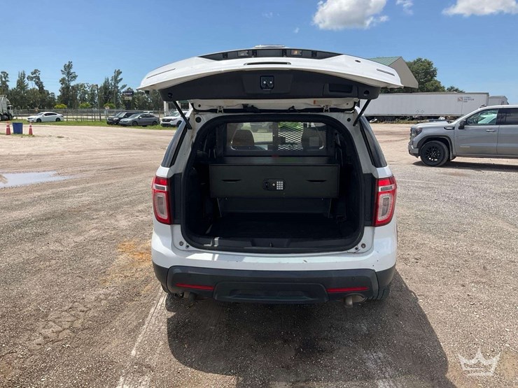 2014-ford-explorer-image-23